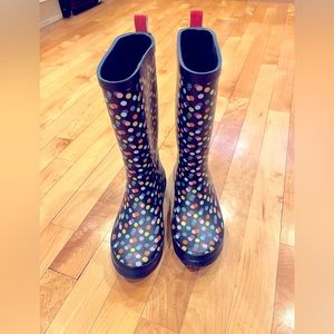 Adorable girls rain boots, size 2